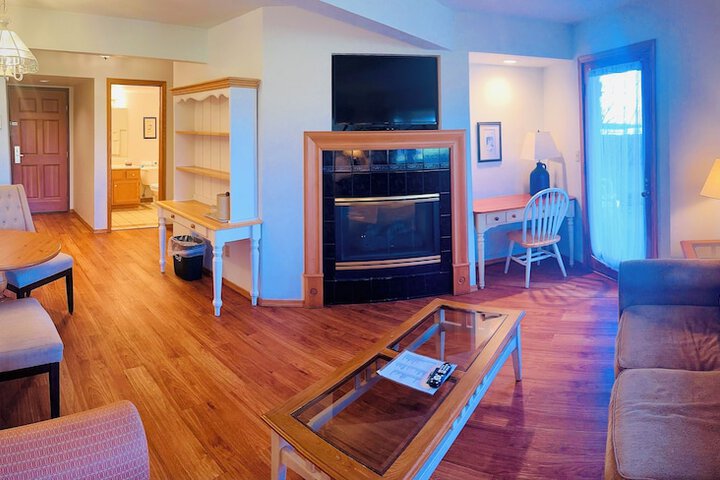 Room 50 of 73