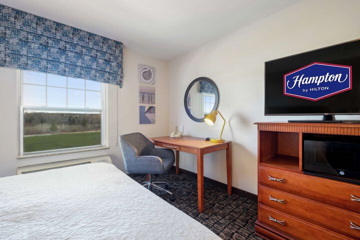 Room 26 of 46