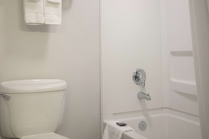 Country Inn & Suites by Radisson Clarksville, TN