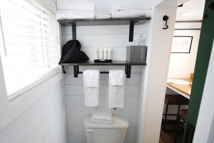 Room 19 of 129
