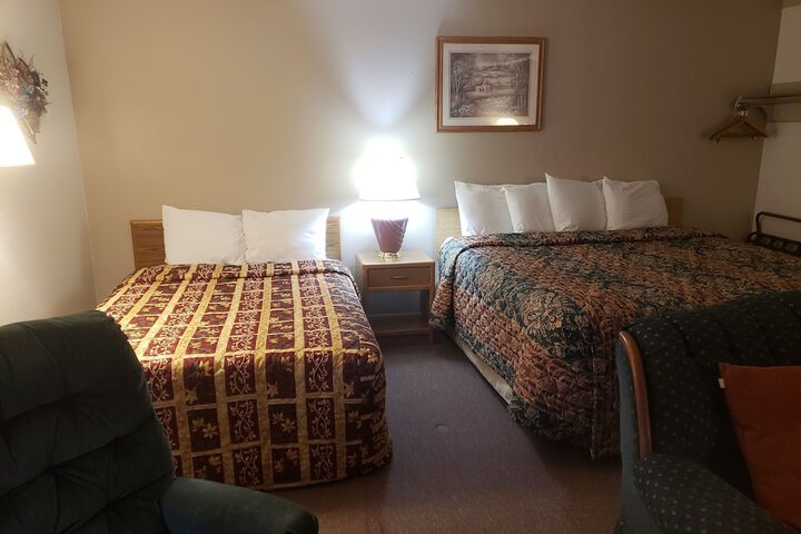 Room 4 of 13