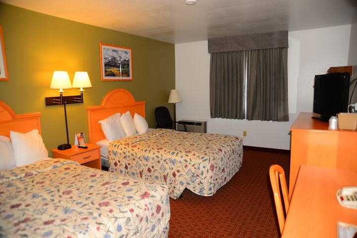 Room 9 of 35