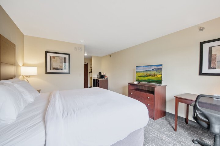 Room 32 of 69