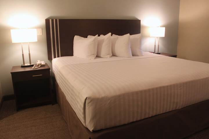 Room 13 of 27