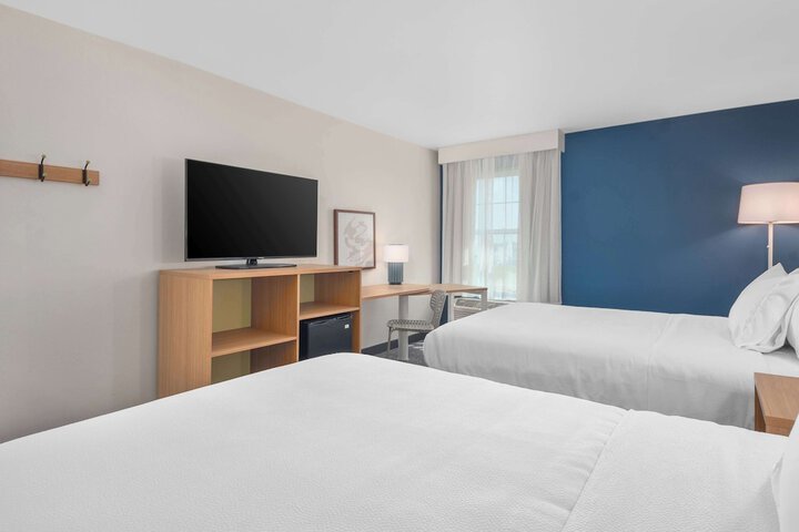 Room 34 of 59