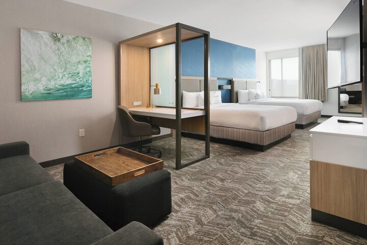 Room 14 of 16