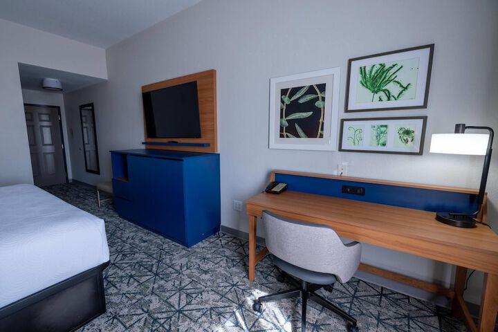 Country Inn & Suites by Radisson St. Petersburg - Clearwater, FL