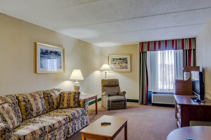 Room 11 of 35