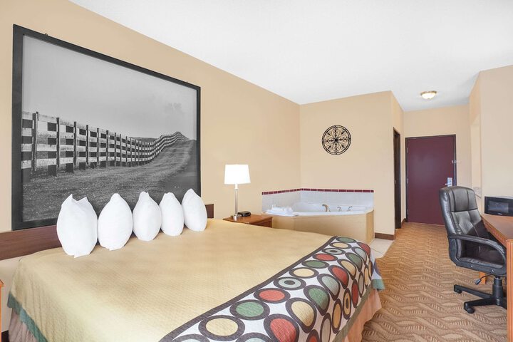 Room 14 of 24
