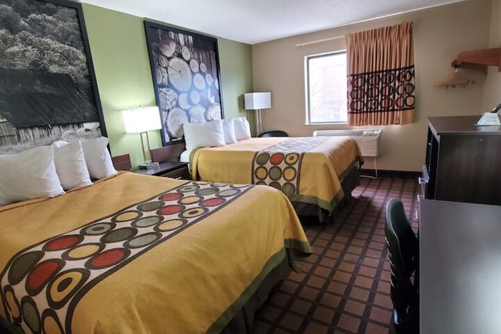 Room 11 of 34