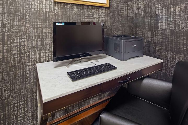 Business Center 13 of 13