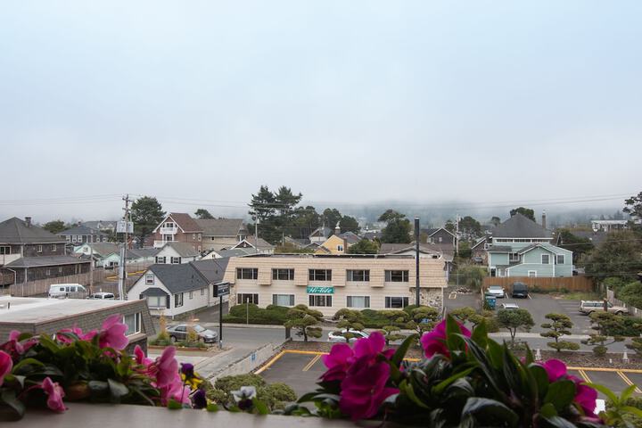 Hi-Tide Oceanfront Inn