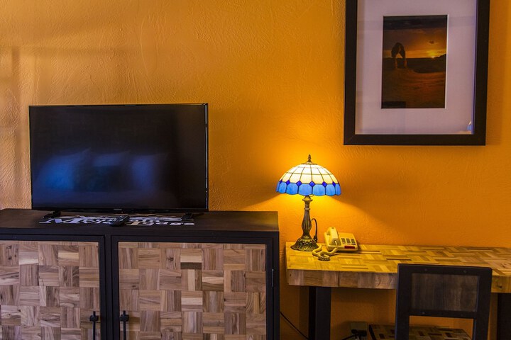 Room 14 of 49