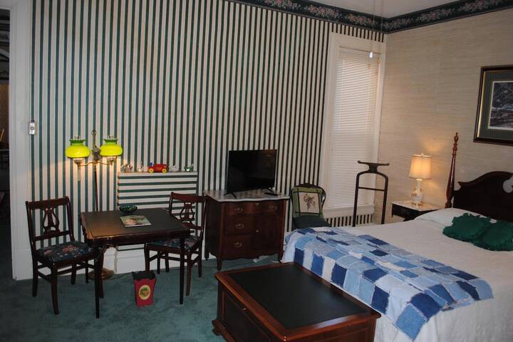 Room 50 of 64