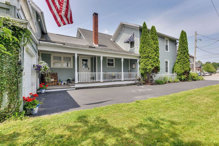 Bemus Point Vintage Suite w / Soaking Tub & Kitchen