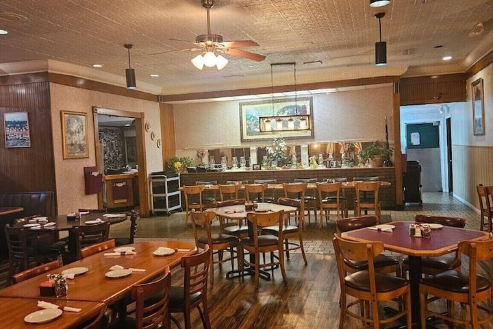 Executive Inn & Suites