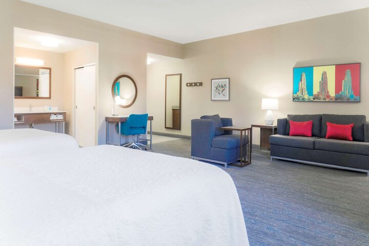Hampton Inn & Suites Pittsburgh-Downtown