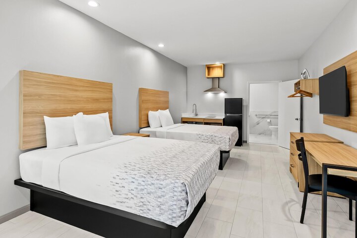 Americas Best Value Inn & Suites Tomball Grand Parkway