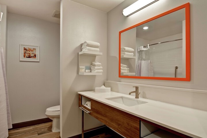 Room 28 of 41