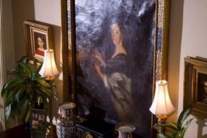 1842 Inn