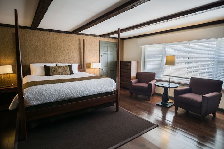 Room 19 of 49