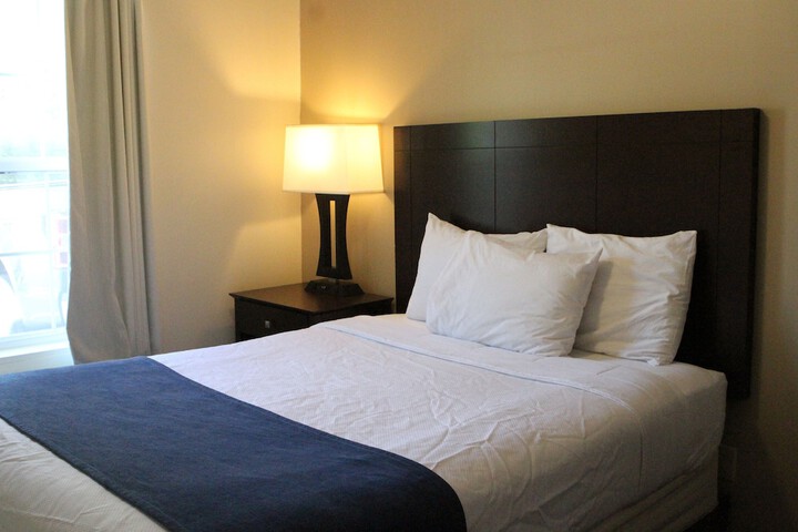 Room 35 of 83