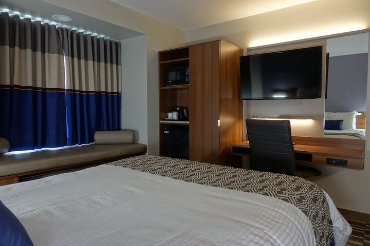 Room 16 of 42