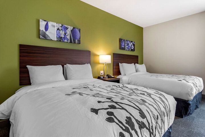Room 10 of 30