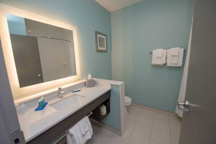 Room 82 of 115