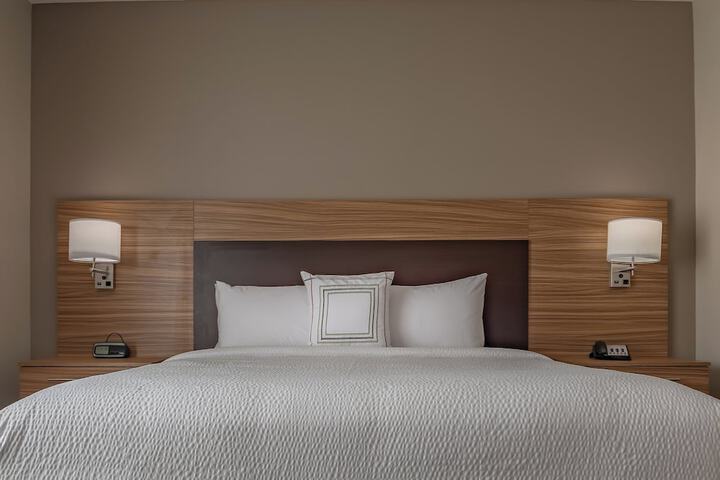 Room 28 of 48