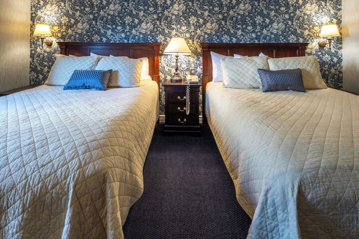 Red Coach Inn