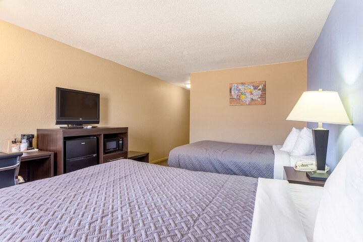 Room 32 of 44