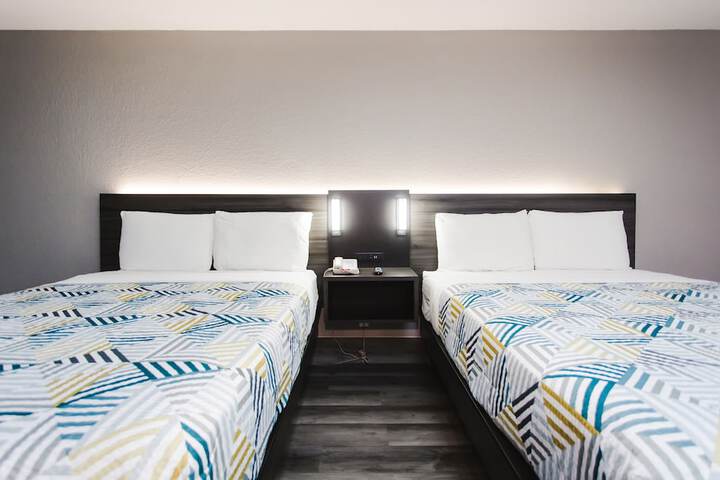 Room 18 of 40