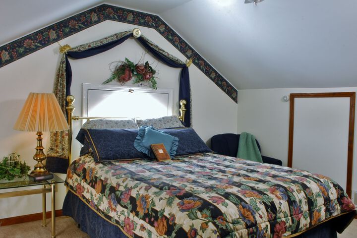 Arbor Hill Inn