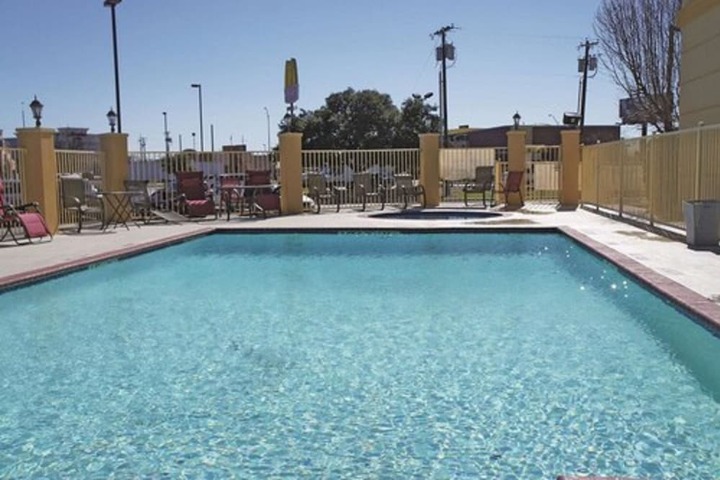 Pool 6 of 30