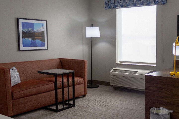 Hampton Inn & Suites Riverton
