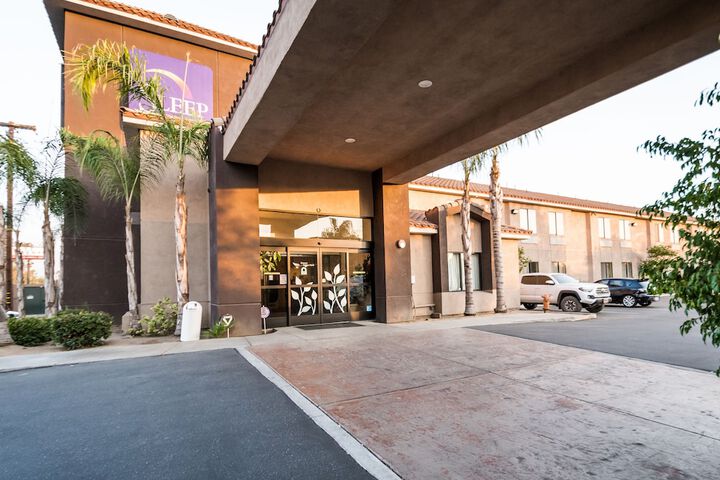Hotel 8 of 37