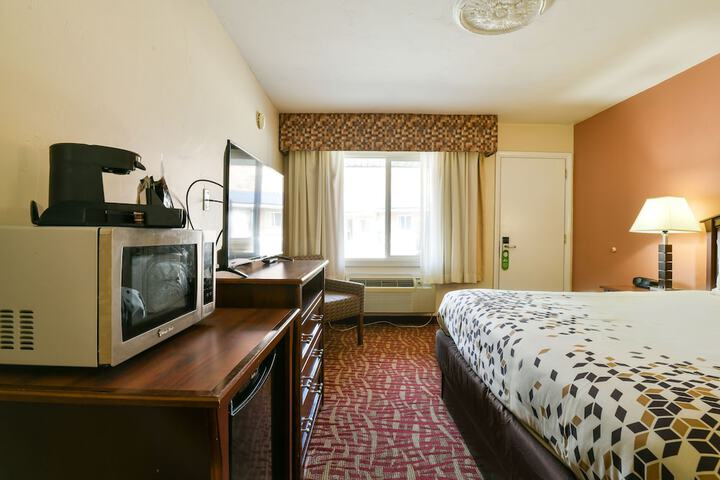 Room 35 of 46