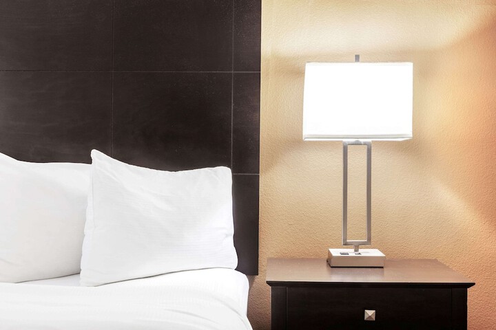 Room 21 of 30