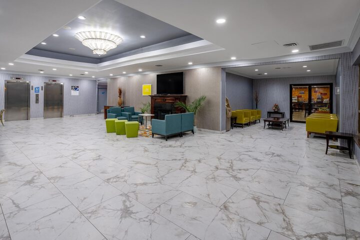 Days Hotel by Wyndham North Bergen / NYC Area