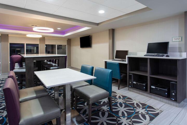 La Quinta Inn & Suites by Wyndham Effingham