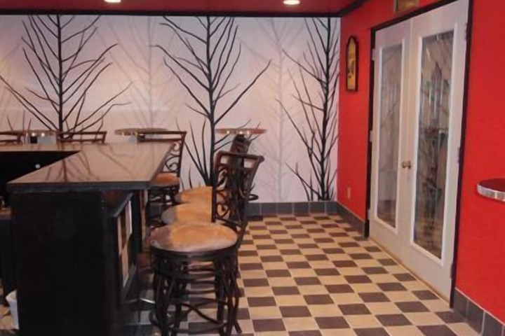 Lounge 6 of 7