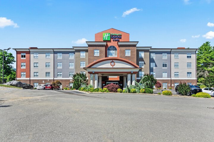 Hotel 7 of 79