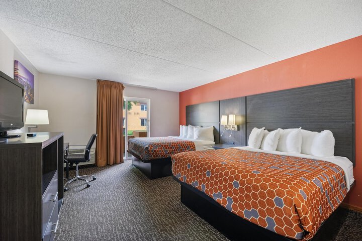 Room 32 of 45