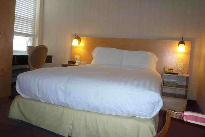Room 16 of 20