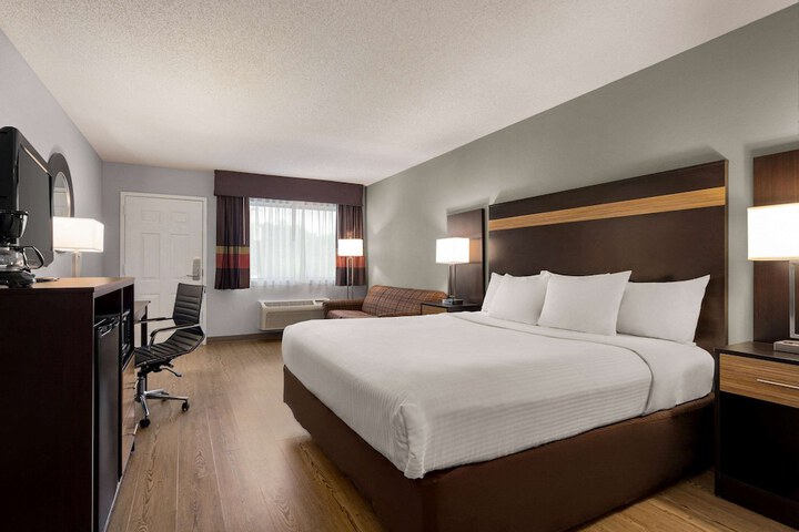 Room 8 of 26