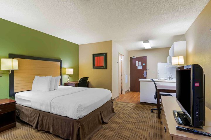 Room 20 of 33