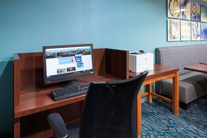 Business Center 38 of 38