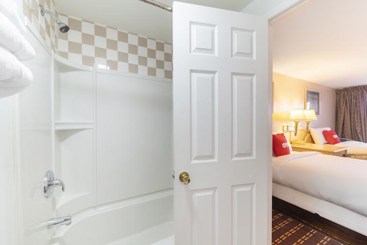 Room 28 of 48