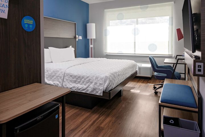 Room 8 of 21